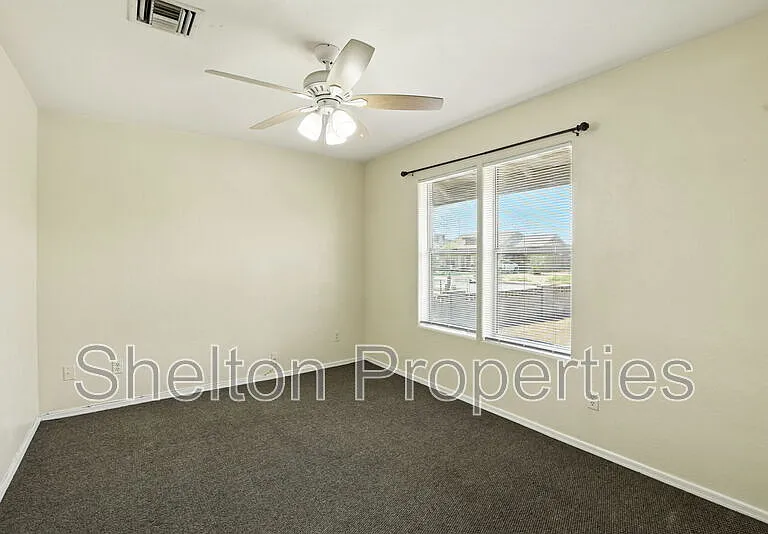 345 N 15th St — Photo 9