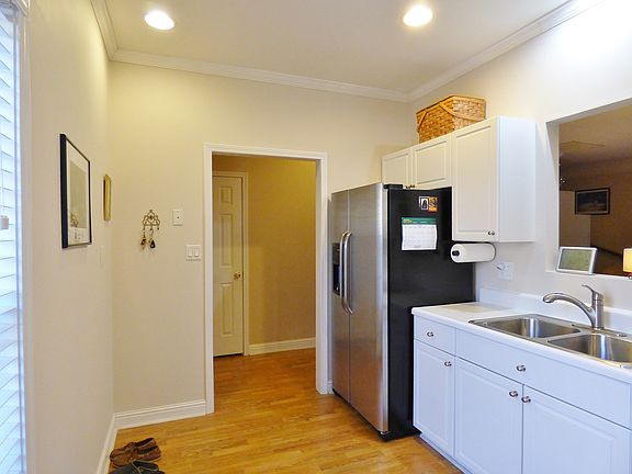 Refrigerator is included