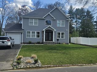 218 Runnymede Pkwy, New Providence, NJ 07974