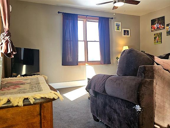 5th image of 506 E. Center Street