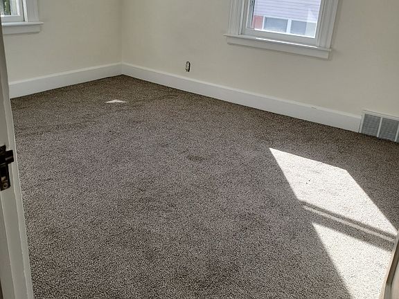 Bedroom, new carpet