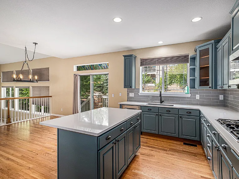 8699 S Addison Way — Photo 3