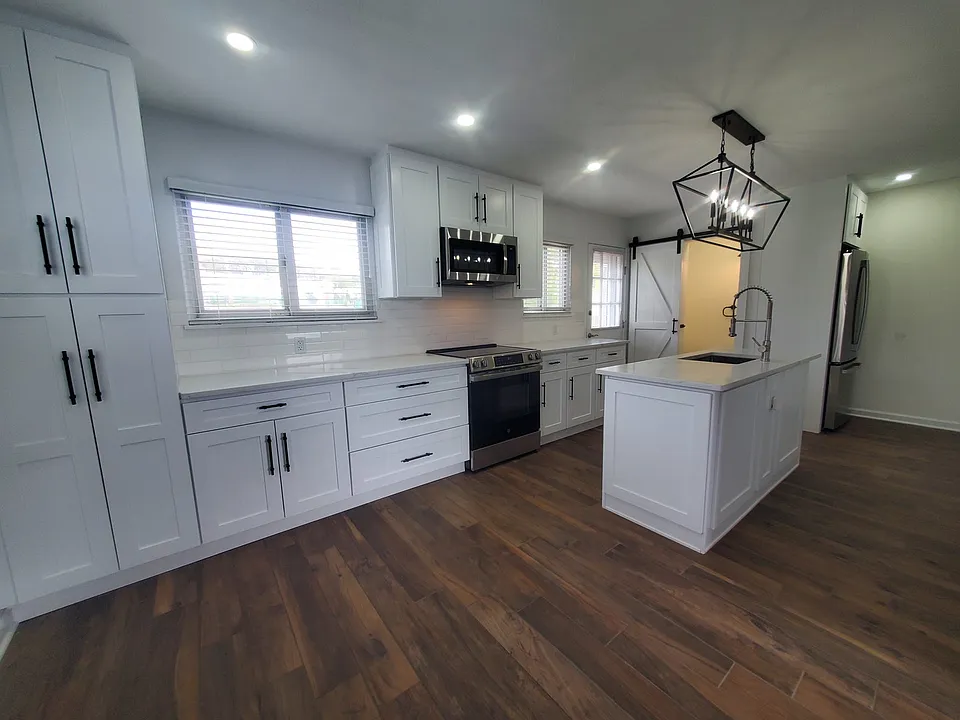 10 Silver St #1