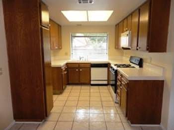 3rd image of 761 Applewilde Dr