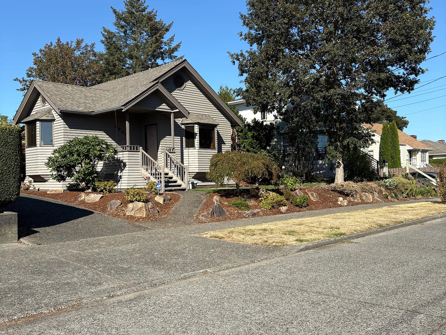 2 bed, 850 sqft, $3,000 — Photo 2