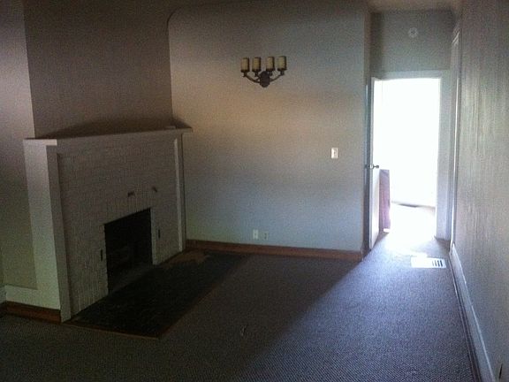 5th image of 814 N 10th St APT 1