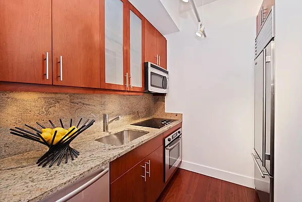 Rented by Keller Williams NYC | media 17