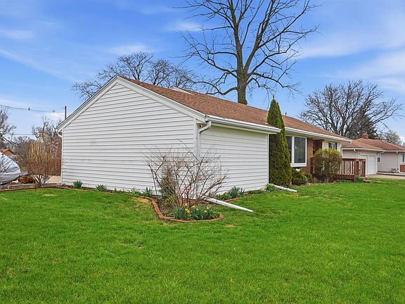 3rd image of 4536 N Bournedale Dr
