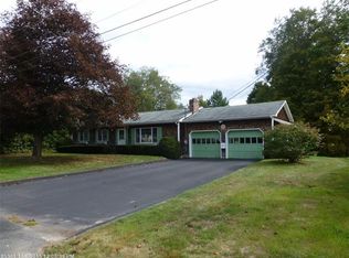 121 Summit Ave, Farmington, ME 04938