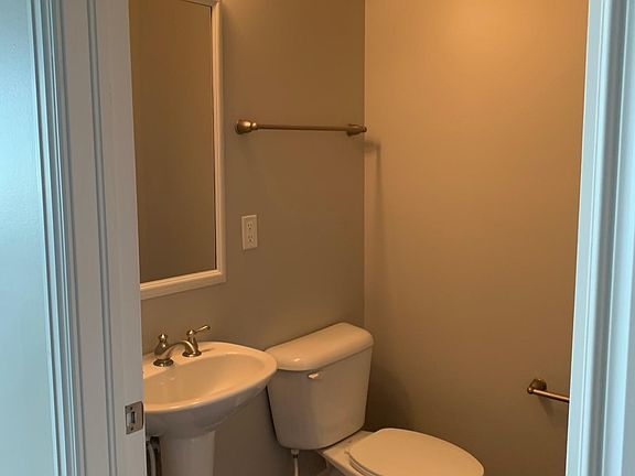 4th image of 1370 Grandview Ave #1wgvhkbmb