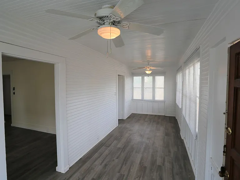 15901 W Stephens St — Photo 3
