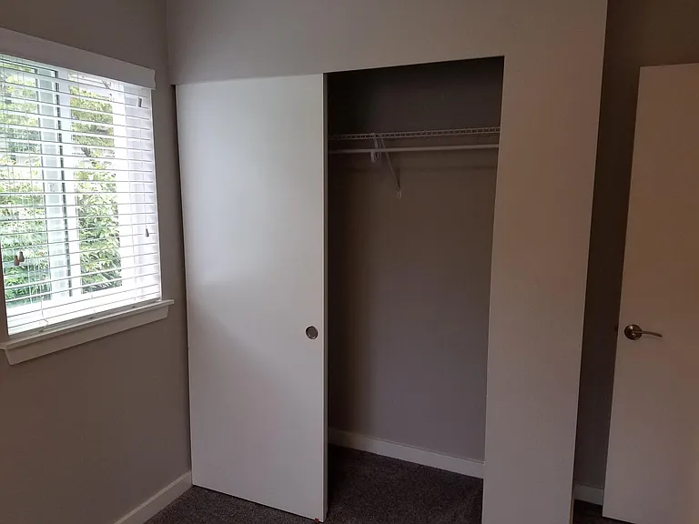 265 NE Alder St — Photo 14