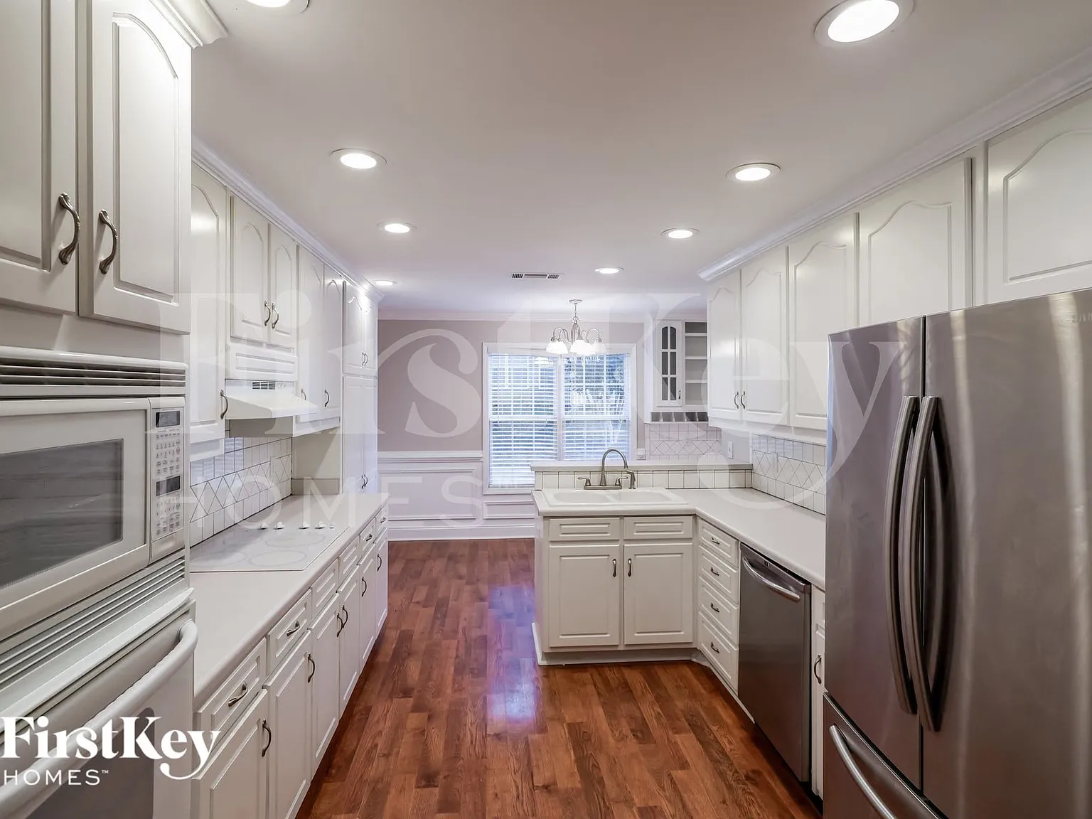 4 bed, 3.5 bath, 2697 sqft, $2,920 — Photo 4