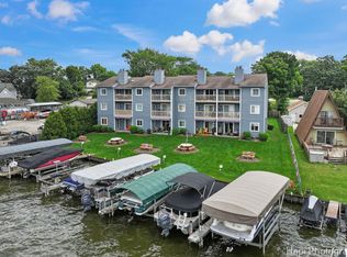 52 N Pistakee Lake Rd APT 4, Fox Lake, IL 60020