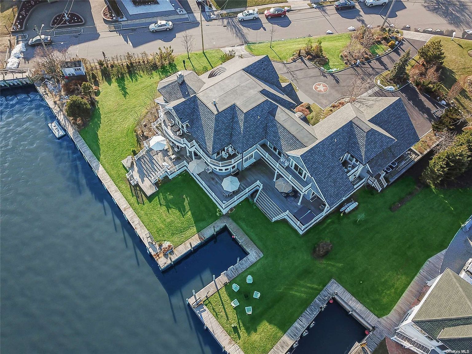 356 Ocean Ave, Amityville, NY 11701 Zillow