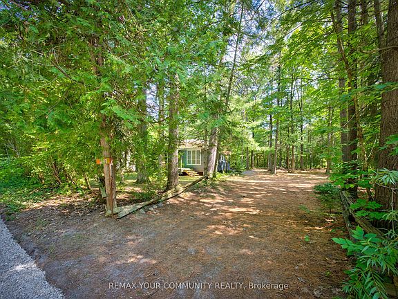 3rd image of 341 Tiny Beaches Rd N