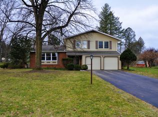 23 Musket Ln, Pittsford, NY 14534