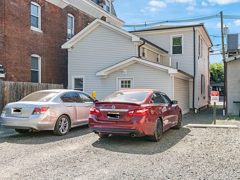 54 W Somerset St #REAR — Photo 12