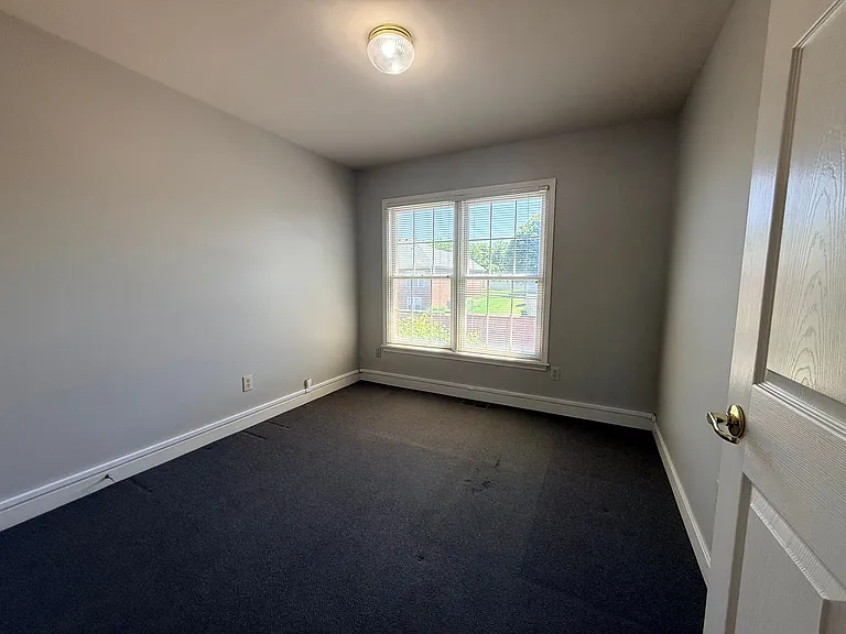 5150 Charlestown Rd #4 — Photo 6