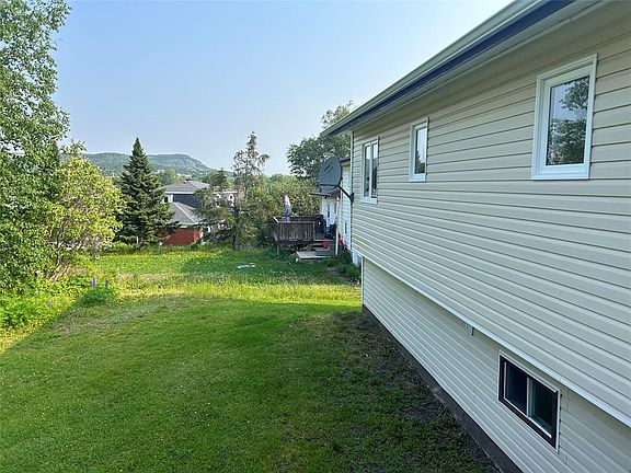 5th image of 29 Emerald Avenue