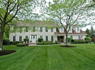 180 Weatherstone Rd, Barrington, IL 60010