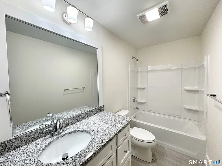 14 Hyatt Ave #A3 — Photo 7