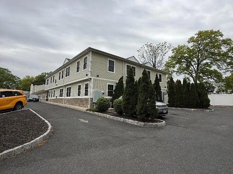 519 Chestnut St — Photo 1