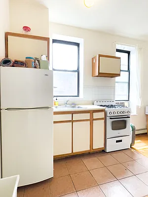 Rented by City Connections Realty | media 18