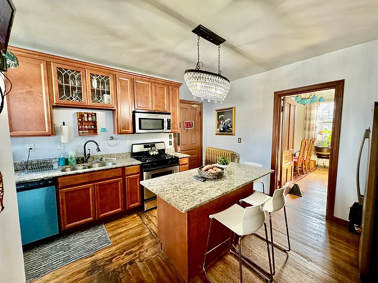 1464 Minnehaha Ave W — Photo 12