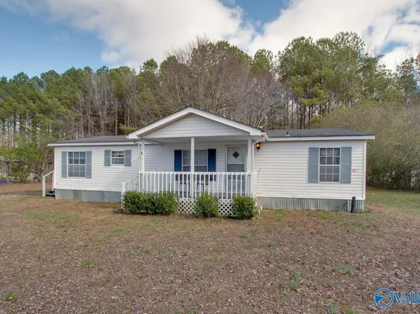 107 Champ Dr, New Hope, AL 35760