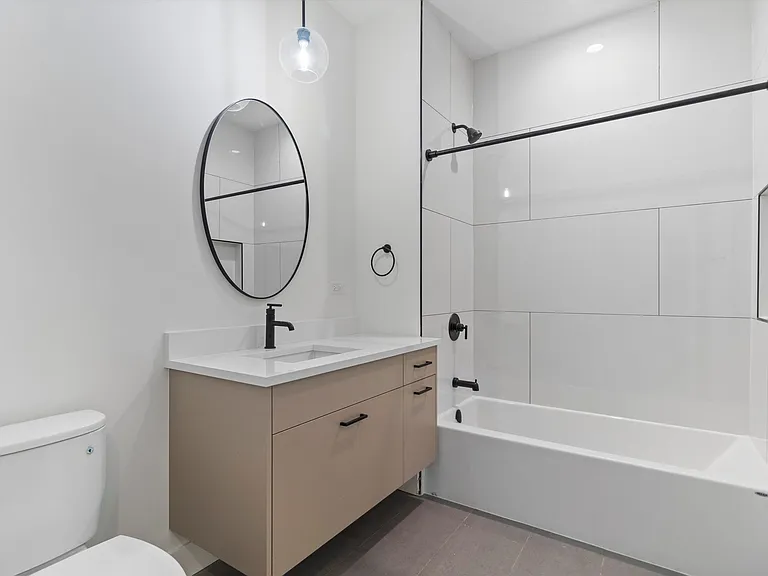 3140 Clybourn — Photo 12