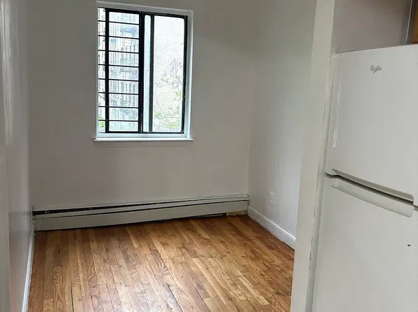 86 Nagle Ave APT 2R, New York, NY 10040
