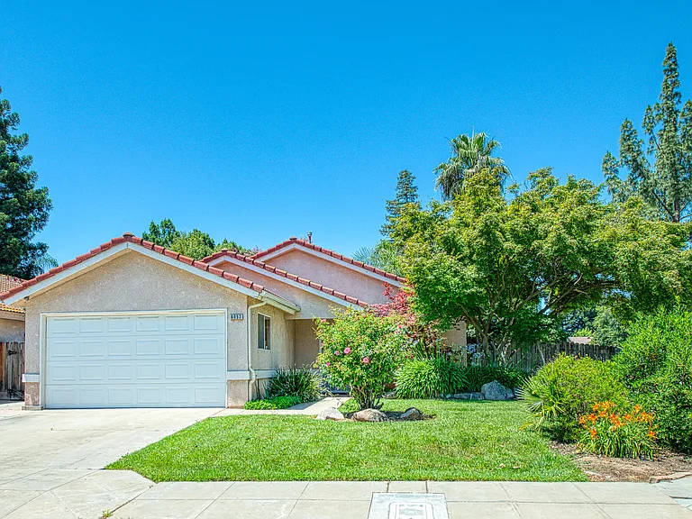 6053 N Mitre Ave — Photo 45