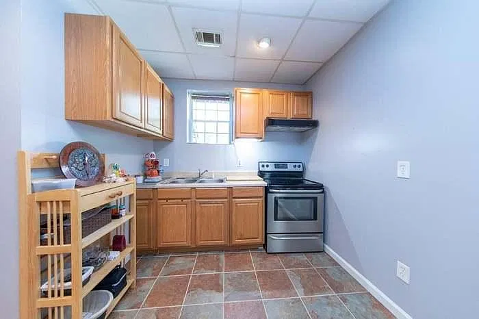 1465 Eaglecreek Trl — Photo 2