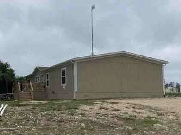 105 Plumeria Dr, Dale, TX 78616