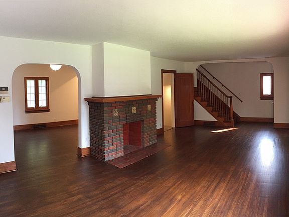 Living Room / Dining Room