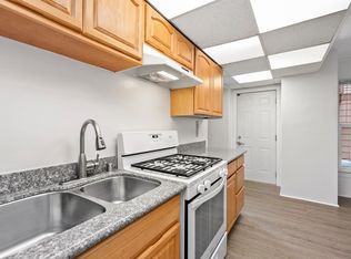 2317 N 45th St #12, Seattle, WA 98103