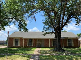 8403 Roos Rd, Houston, TX 77036