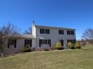 16 Limonite Rd, Hackettstown, NJ 07840