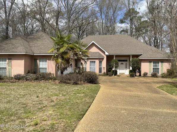 400 Devonport Cir, Raymond, MS 39154