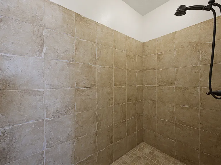 1739 E Pisa St — Photo 13