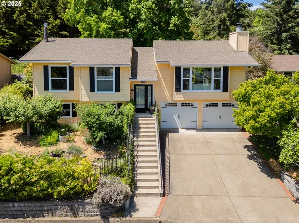 1116 Woodwillow Dr, Roseburg, OR 97471