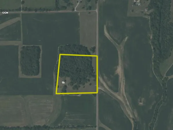945 N County Road 1800 E, Charleston, IL 61920