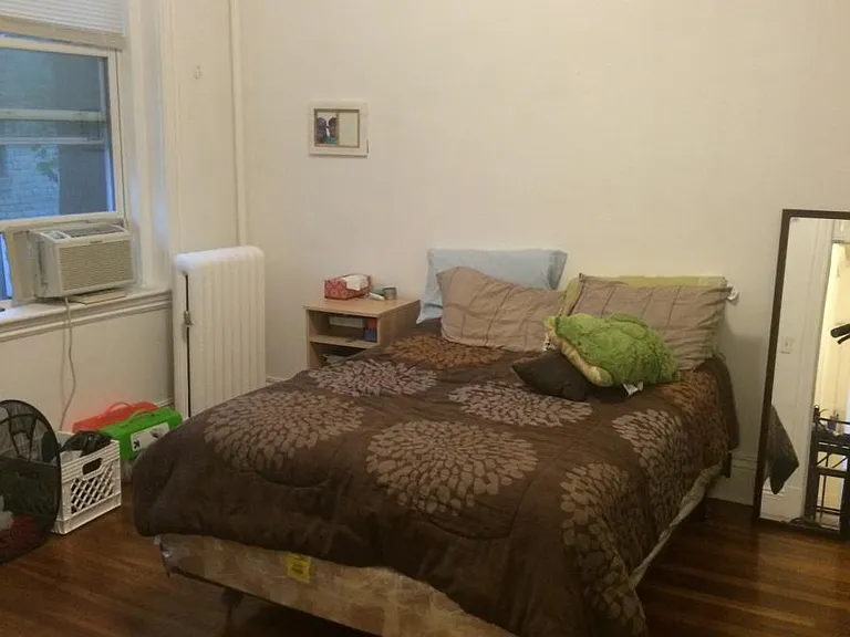 193 Strathmore Rd #9 — Photo 2
