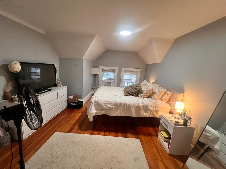 68 Beach St #4 — Photo 7