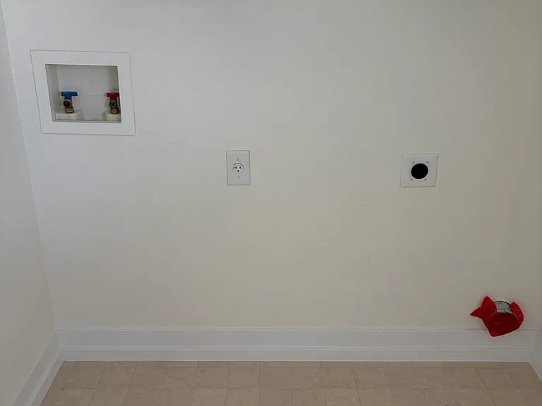 8066 S Kalispell Way — Photo 3