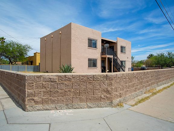 2nd image of 2460 N Balboa Ave