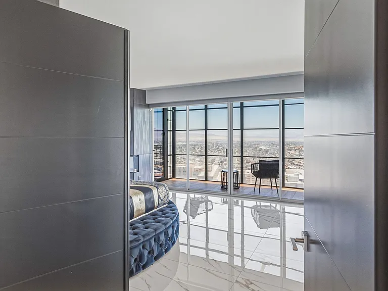 3111 Bel Air Dr #28H — Photo 54