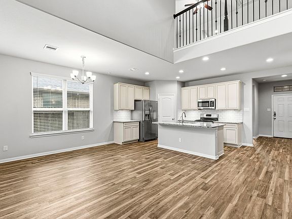 4th image of 12173 Pearl Bay Ct