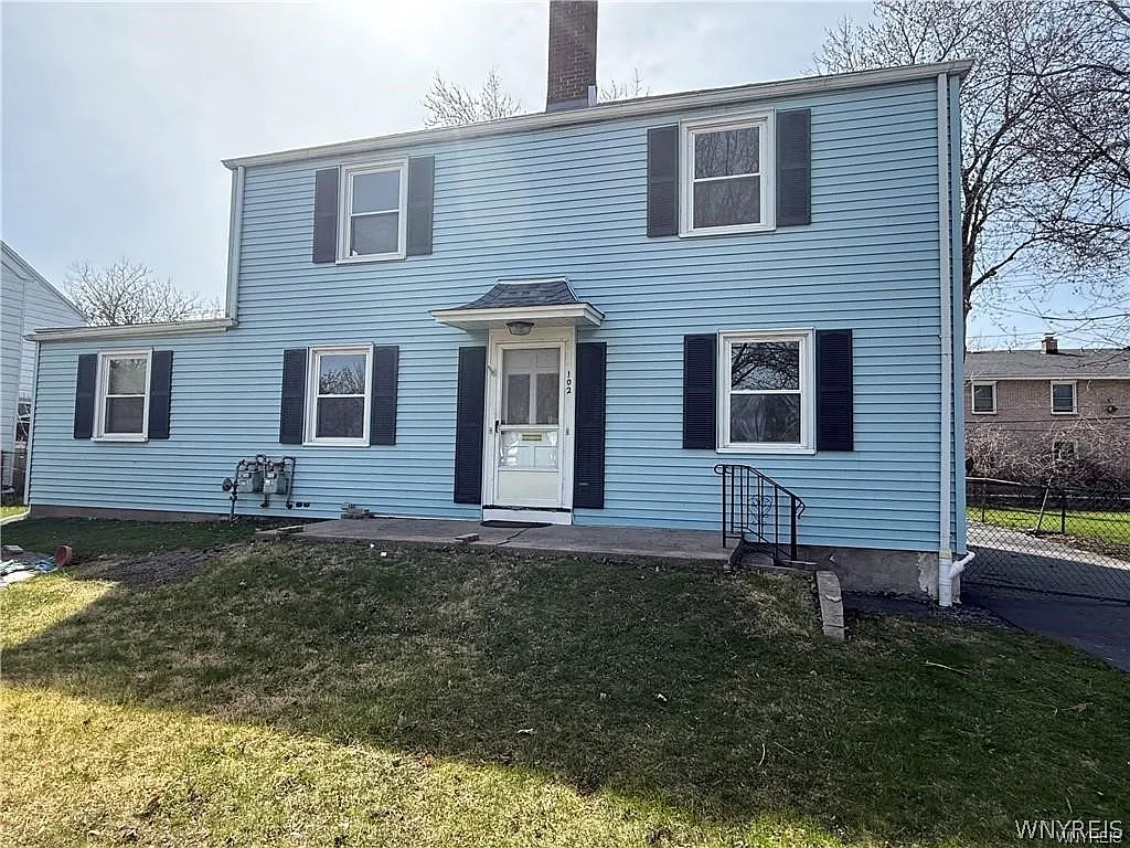3 bed, 2.0 bath, 1976 sqft, $1,600 — Photo 1